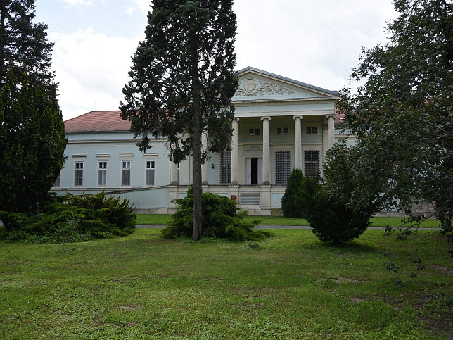 Hegyfalu, Schloss Sz�chenyi